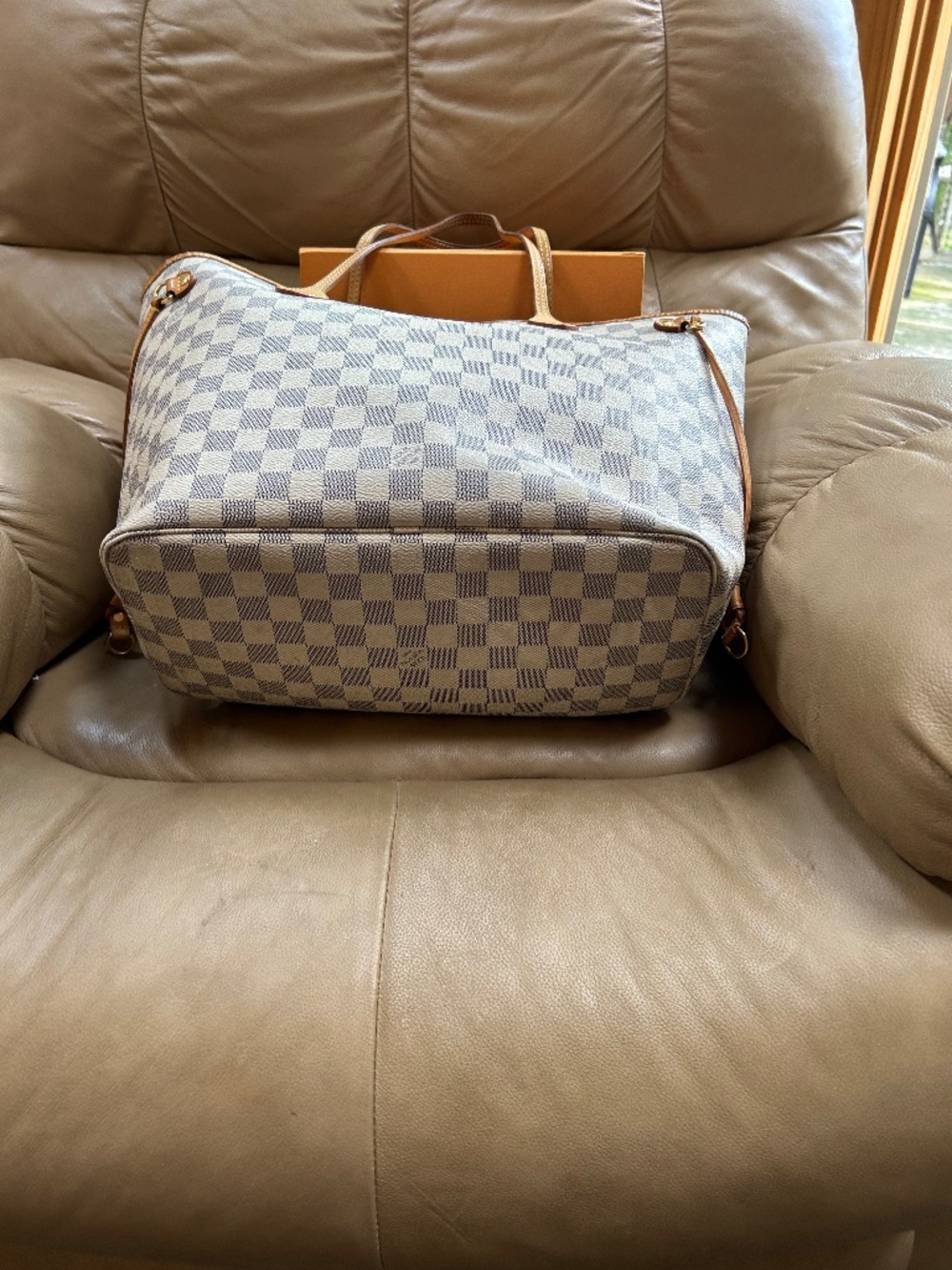 AUTHENTIC Louis Vuitton Neverfull Azur mm🩵 - Picture 11 of 14